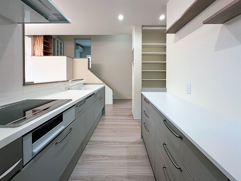 キッチン・カップボード